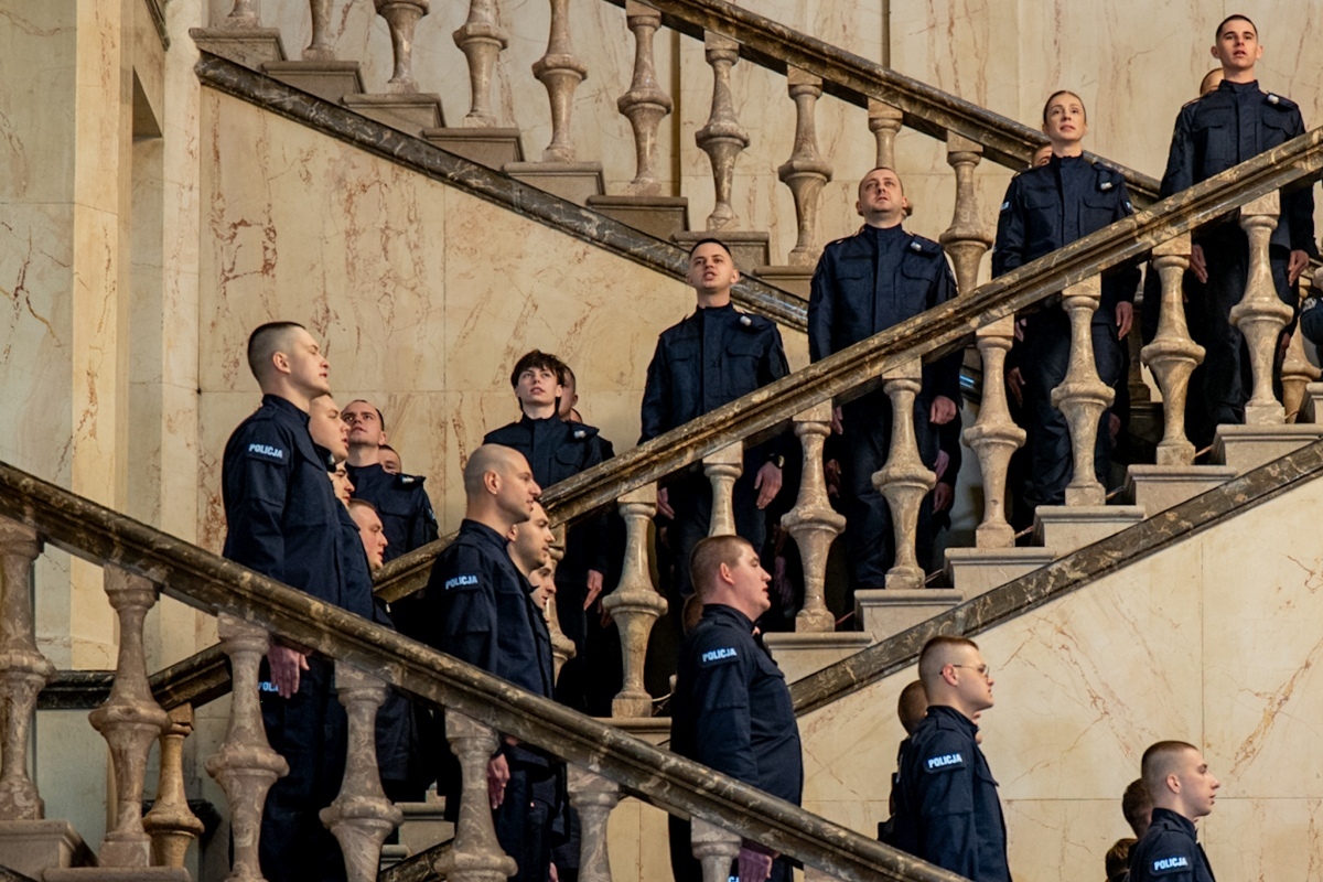 4d492ac777feea482fb51f17