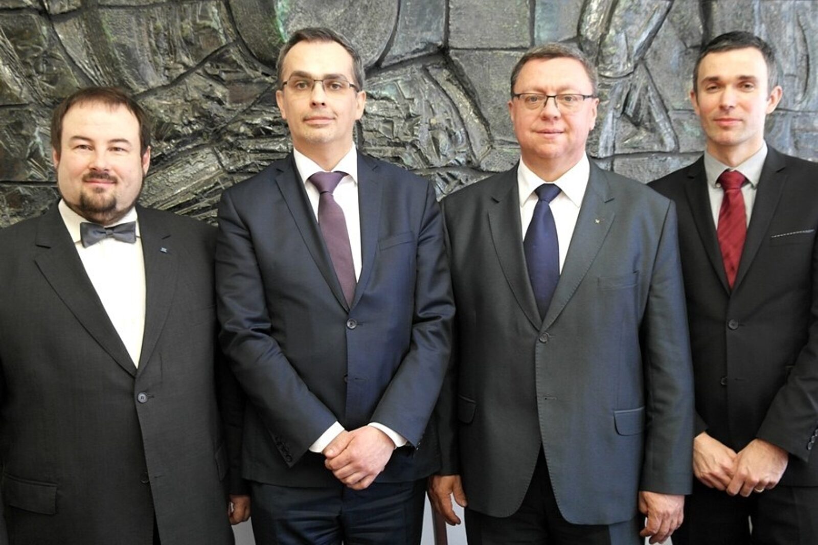 04 kierownictwo radek luksa k4