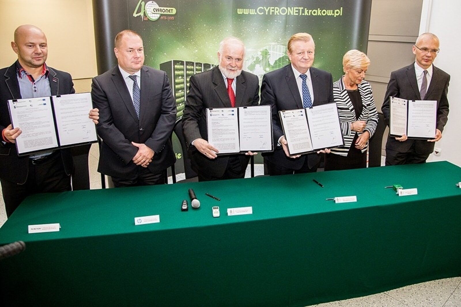 Agh umowa superkomputer meteusz wojtow