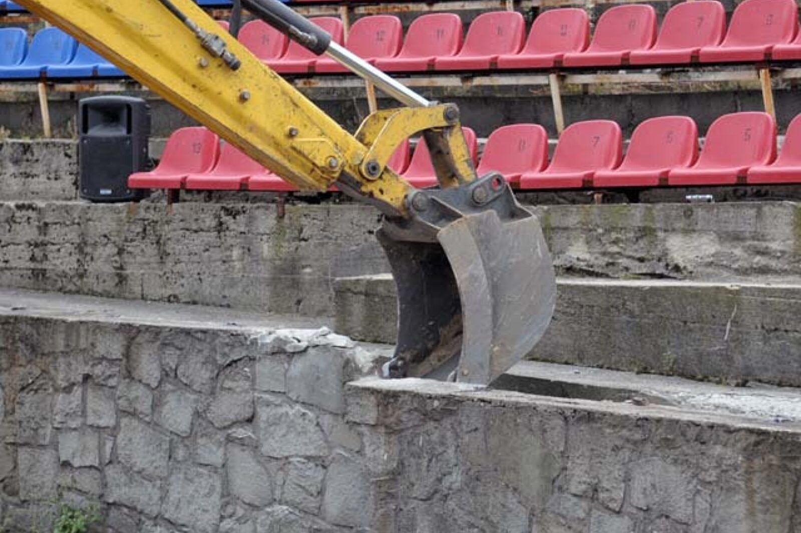 Gornik rozbiorka stadionu GAL