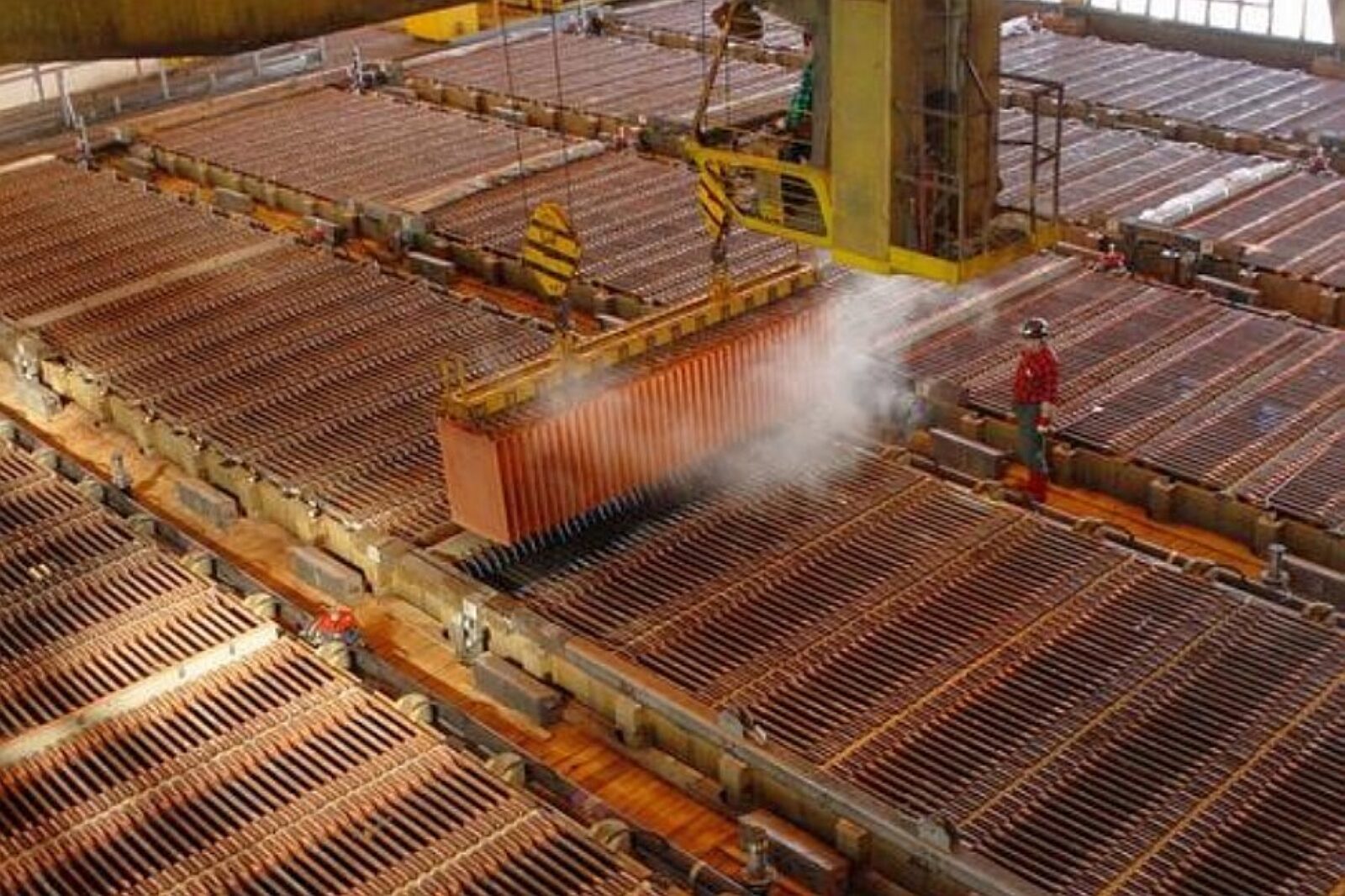 Huta miedzi legnica1 kghm