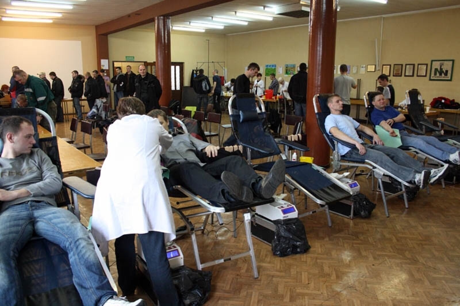 Kwrwiodawstwo m w bar 8