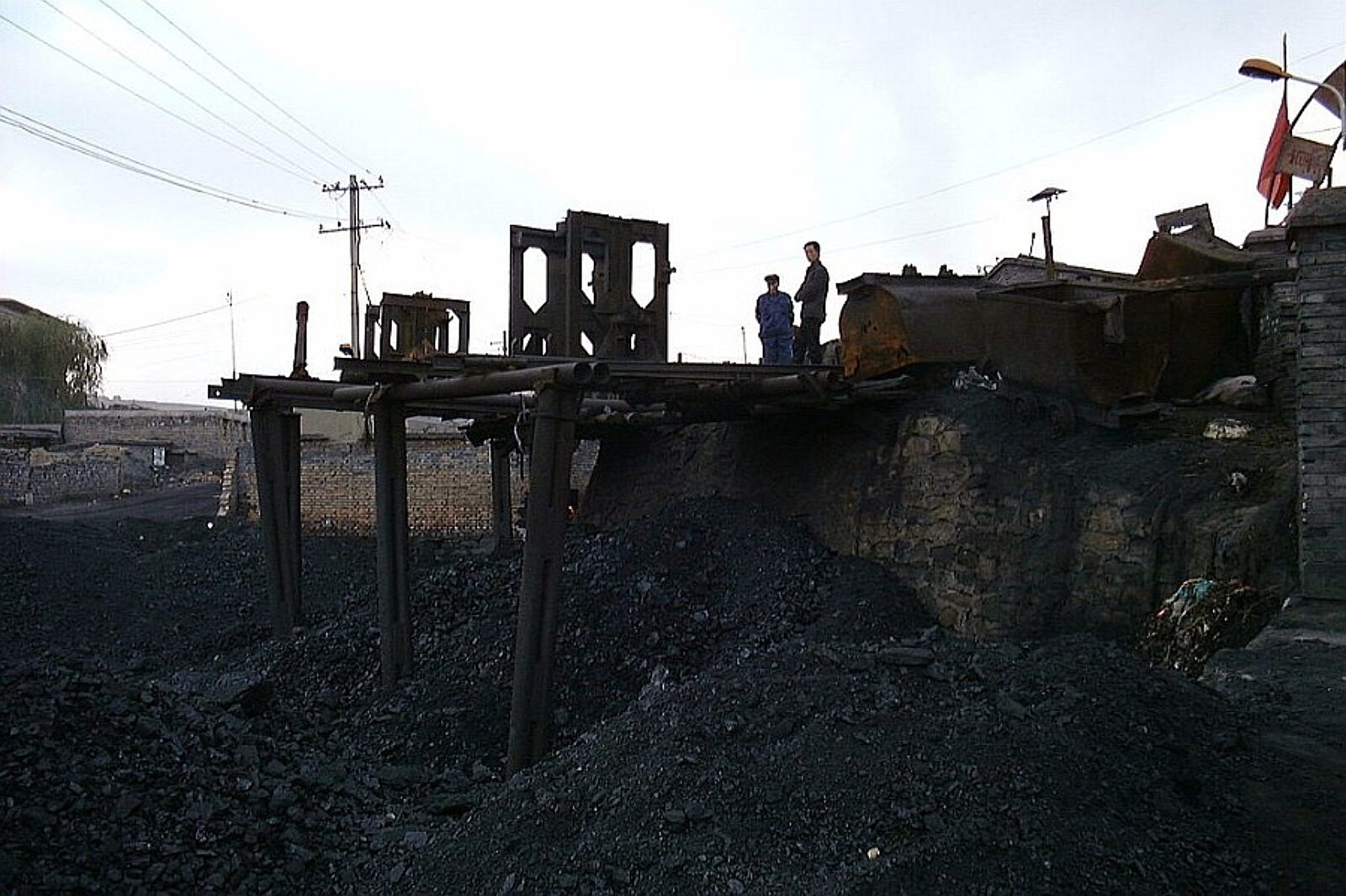 Lao ye temple mine coal lhoon wikimedia