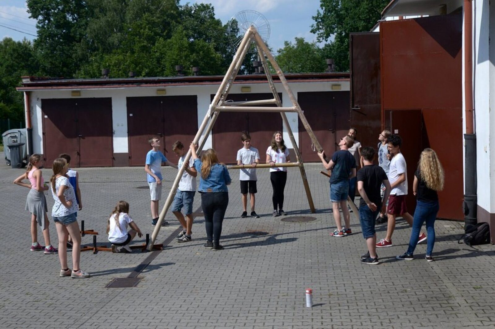 Niestrasznyslask ornontowice szafagra fb