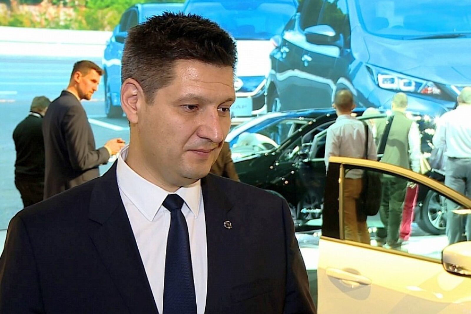 Pawel powalski nissan newseria