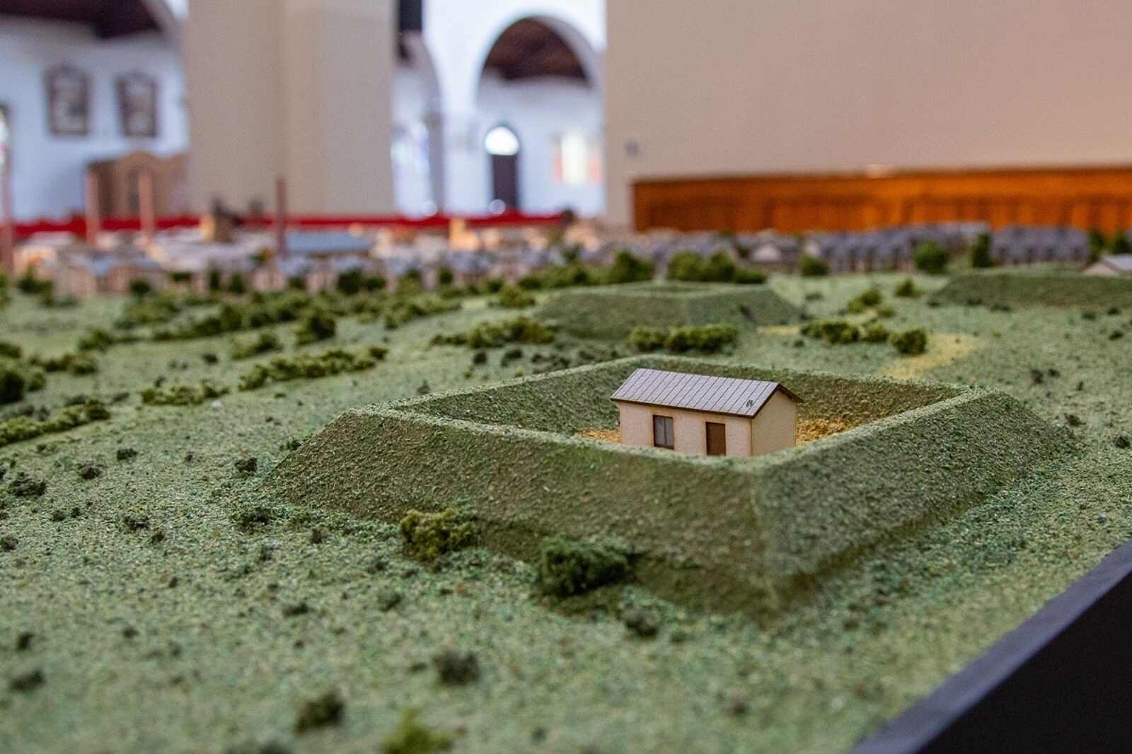 Prochownia z racji swojego asortymentu znajdowała się poza dzielnicą. Po tym budynku nic nie zostało.