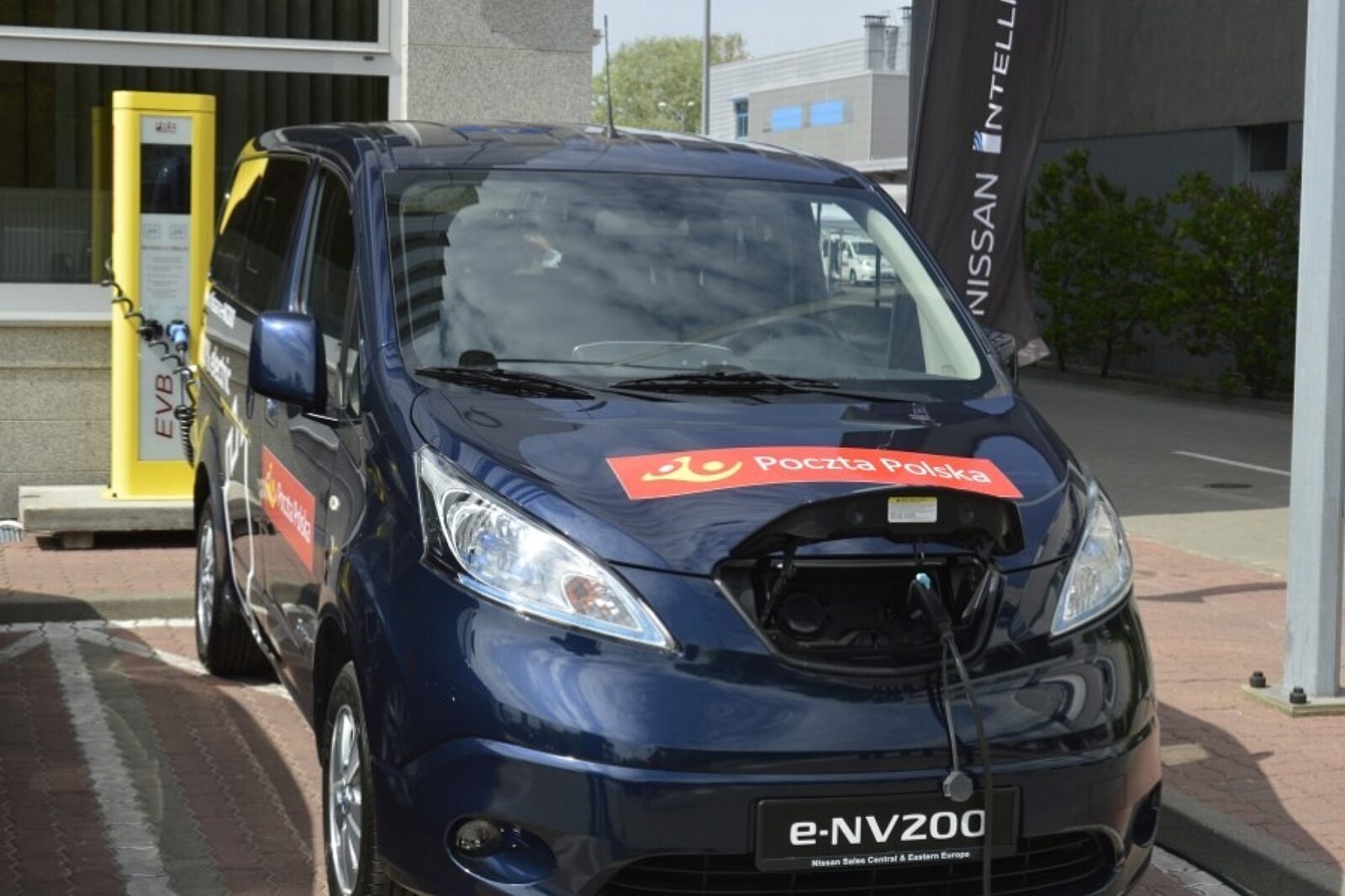 Poczta polska testy samochodow elektrycznych