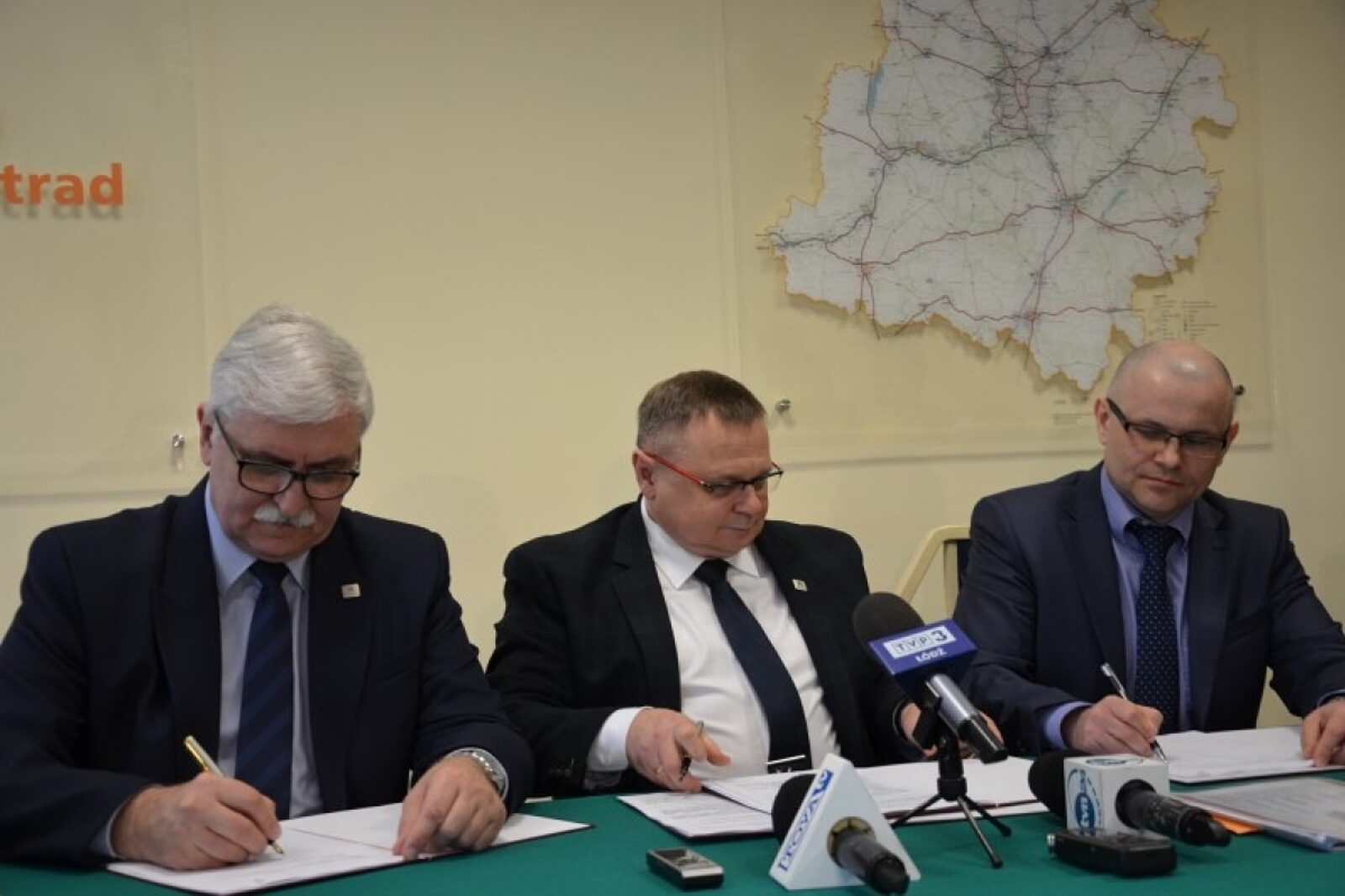 Podpisanie umowy na analize rozbudowy a2 11032019 022 1