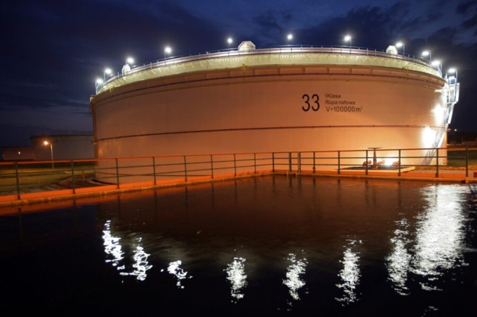 Ropa naftowa magazyn pern pl