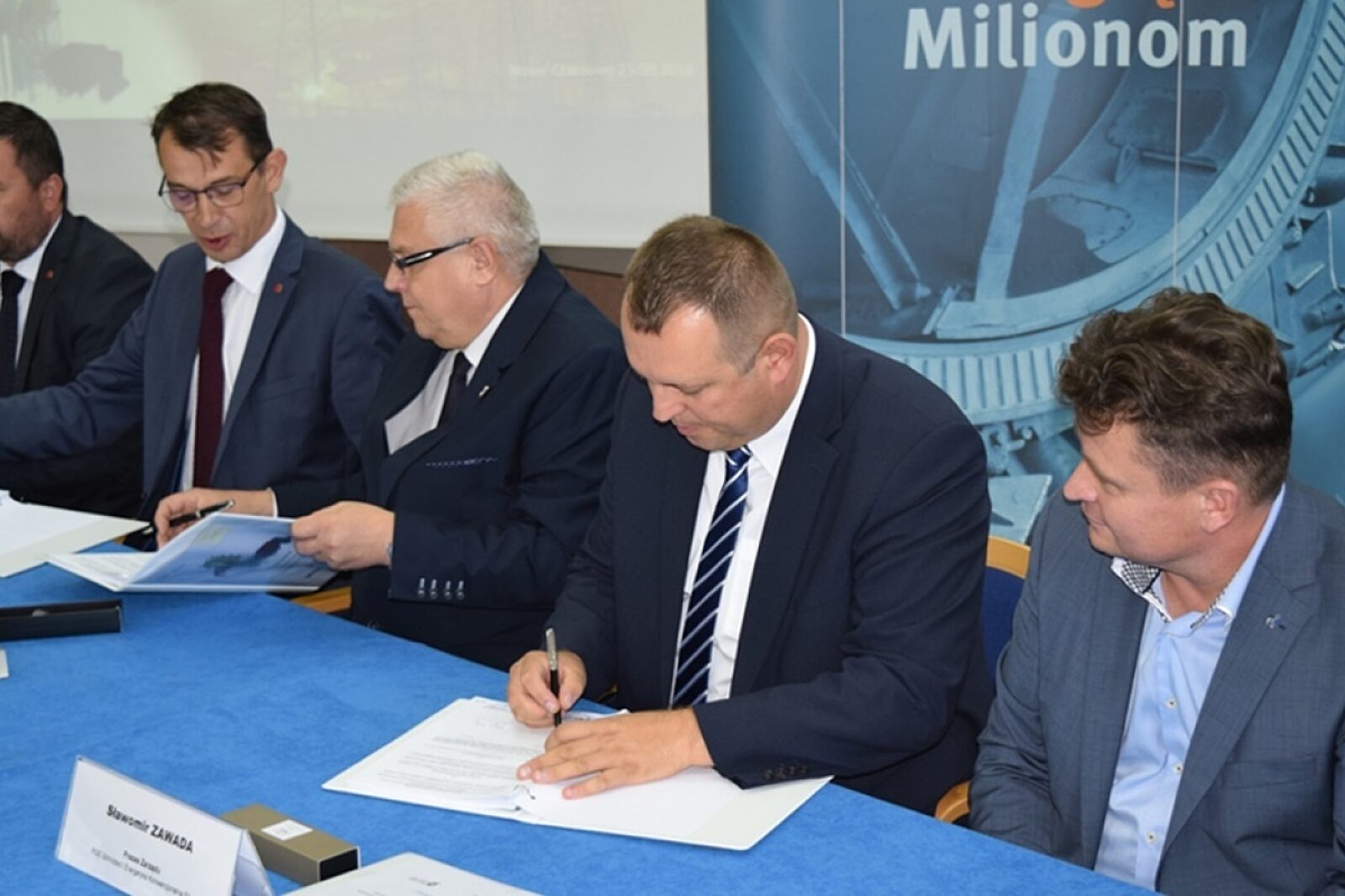 Slawomirzawada pgegiek podpisanieumowy