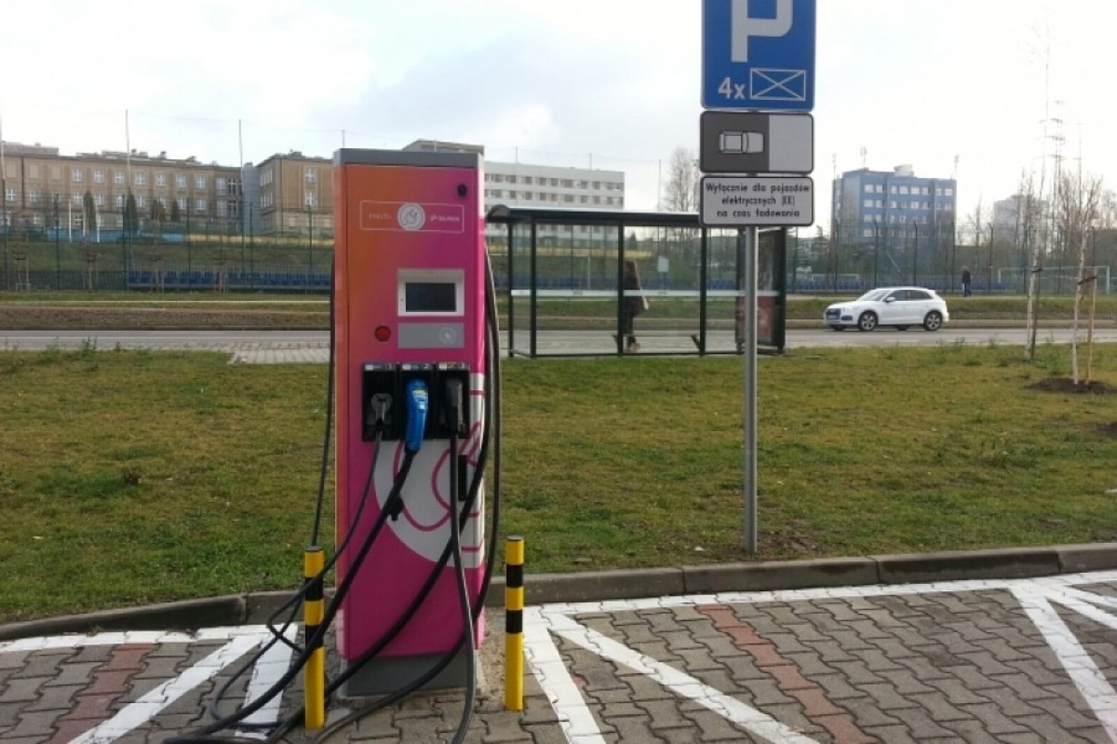 Stacje ladowania tauron