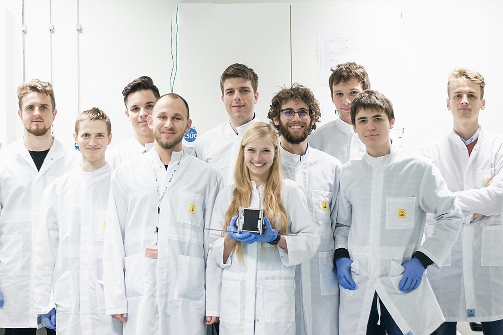 Studencikraksatsatelita