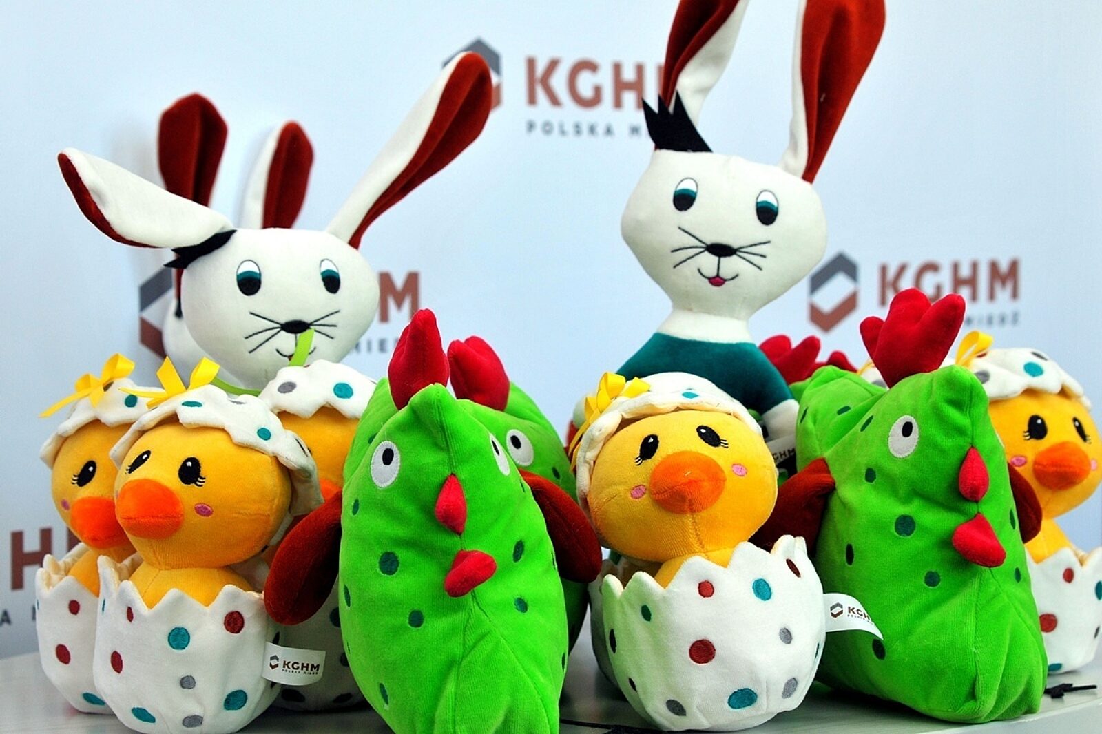 Wielkanocne pluszaki kghm