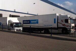 Ciezarowka terminal rohlig suus logistic