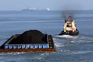 Coal barge colombia