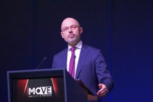 Michal kurtyka targi poznan metwitt