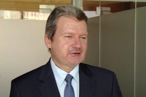 Przasnyski roman analityk newseria