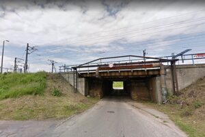 Wiadukt dworcowa trzebinia mapy google