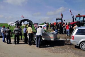 Zorawlow chevron protest fe