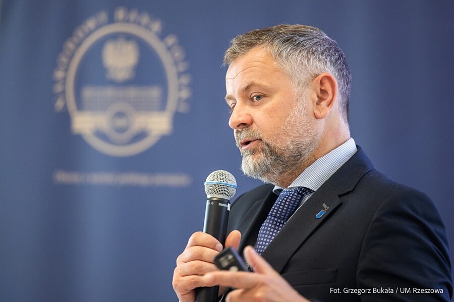 546372277 1221853796124