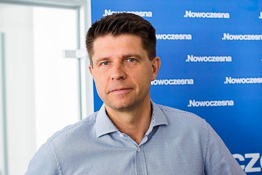 Petru ryszard facebook