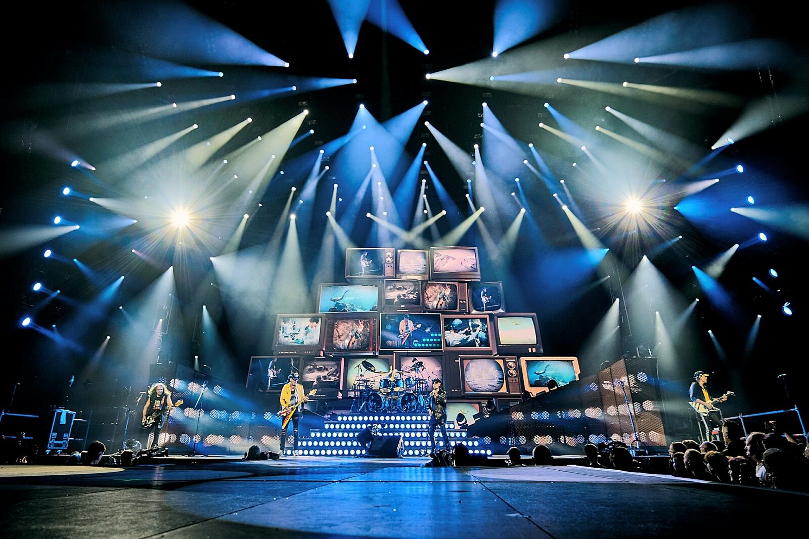 3 miliony scorpions 1