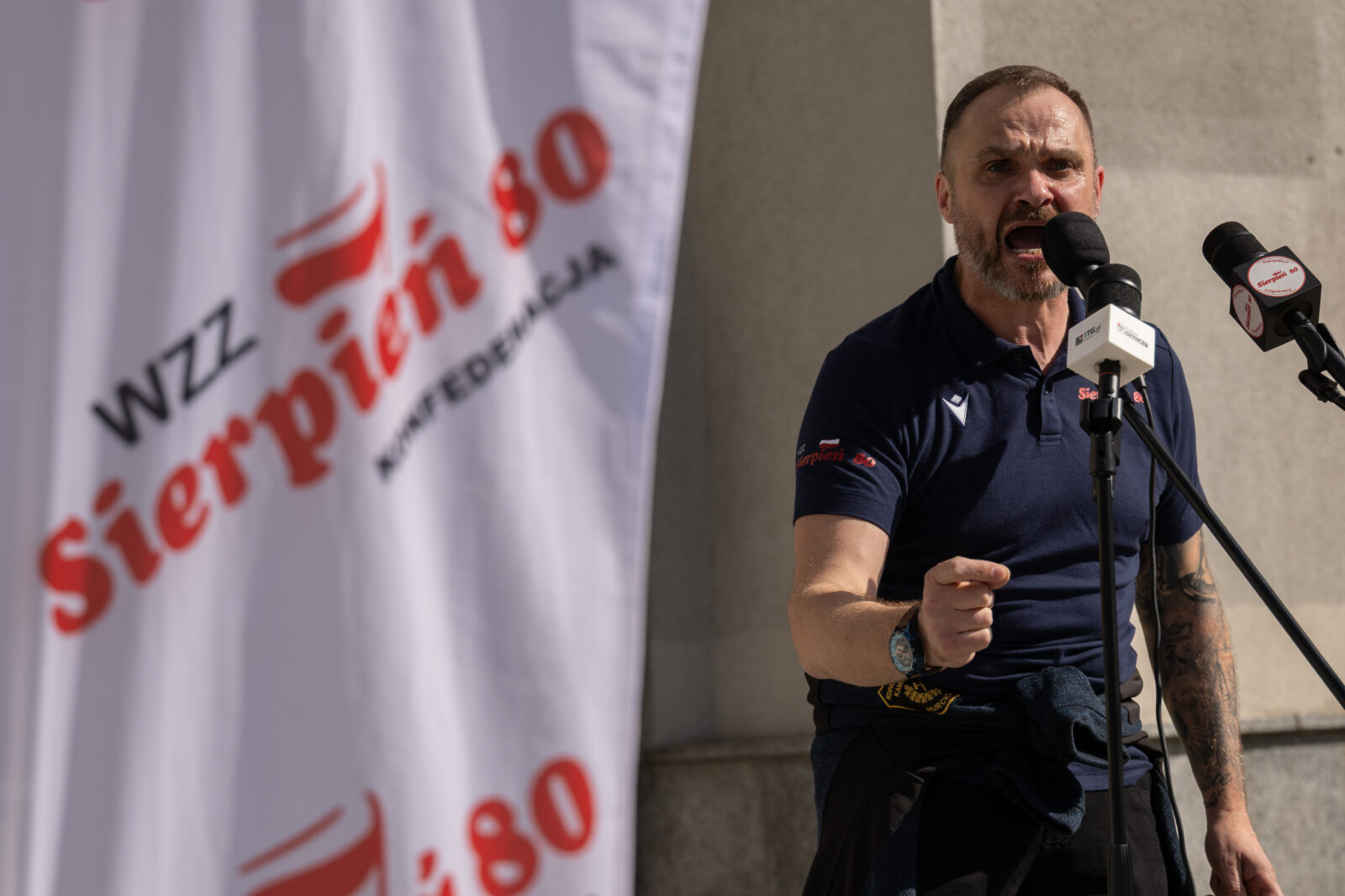 Sierpien protest KZM 11