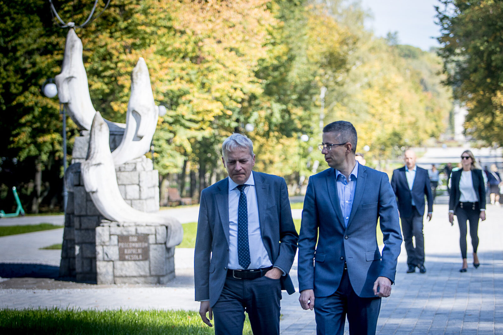 Park slaski aleja zyrafy 2