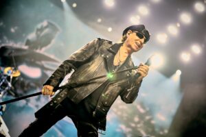 3 miliony scorpions 6