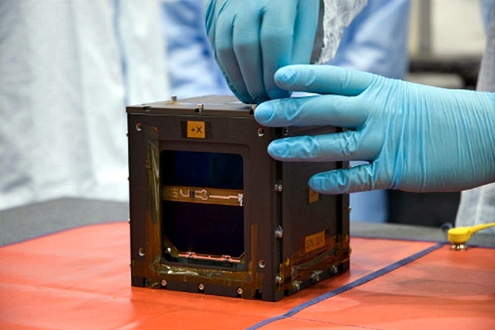 1329111116 satelita pw sat esa