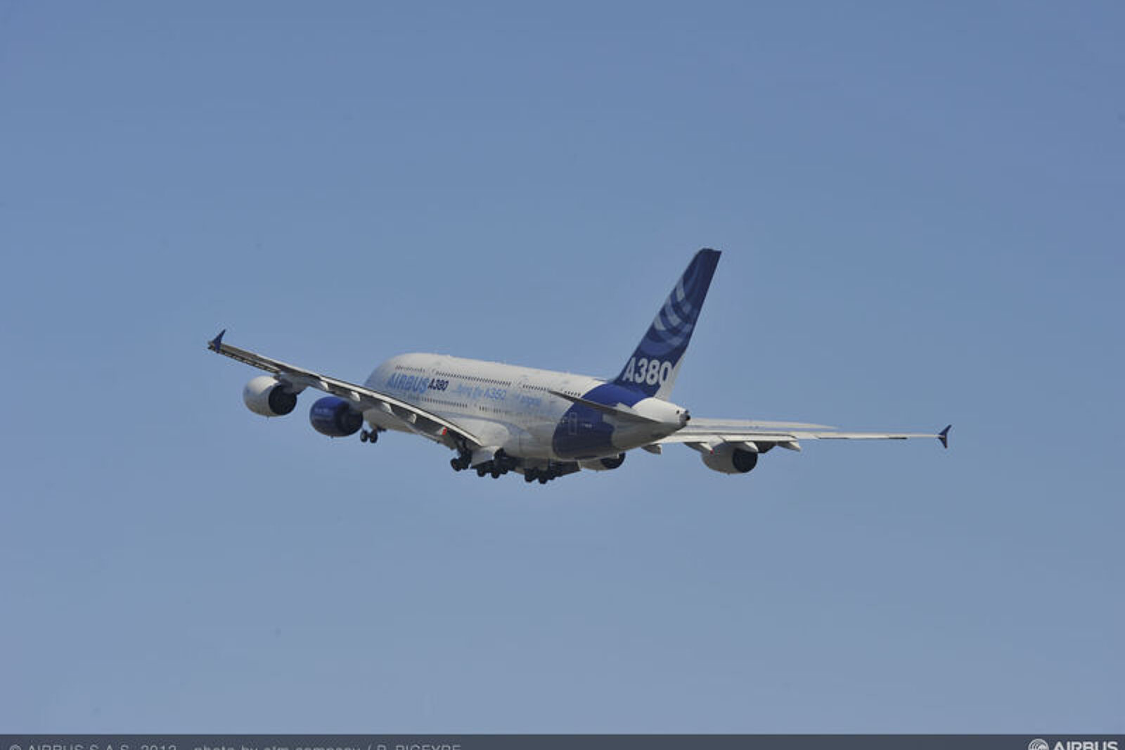 1329973760 airbus airbus com