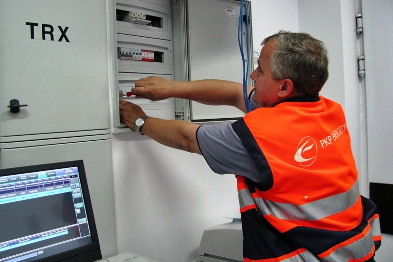 1335352373 pkp energetyka pracownicy pkpenergetyka pl