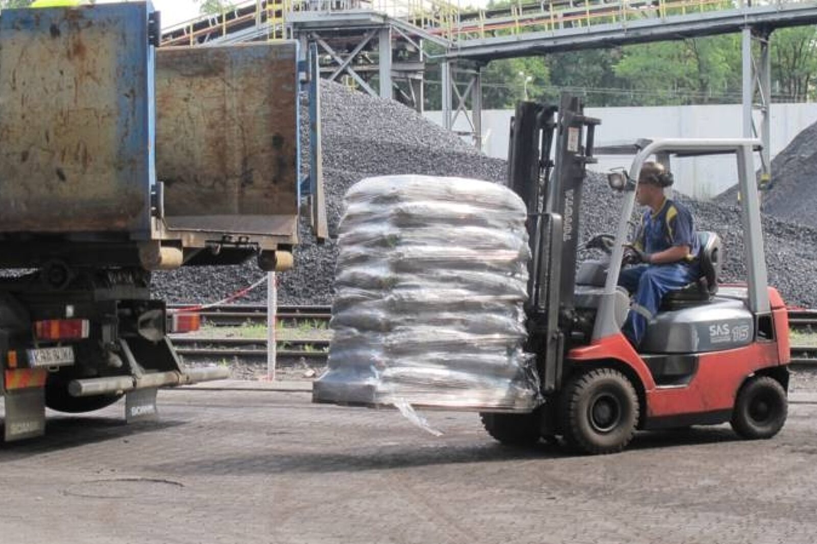 1342790551 wegiel handel 6