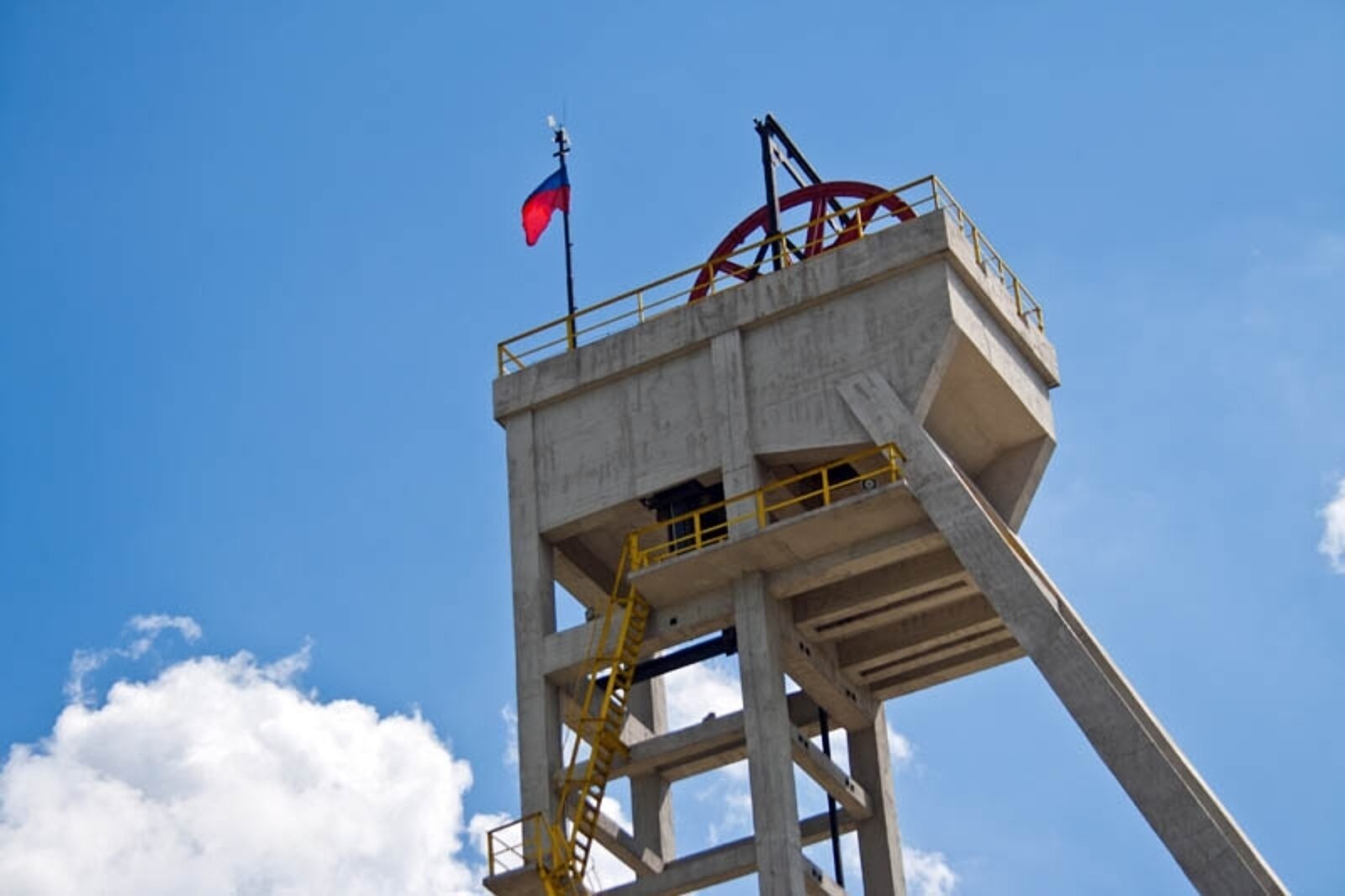 1344405693 szyb prezydent bar 12