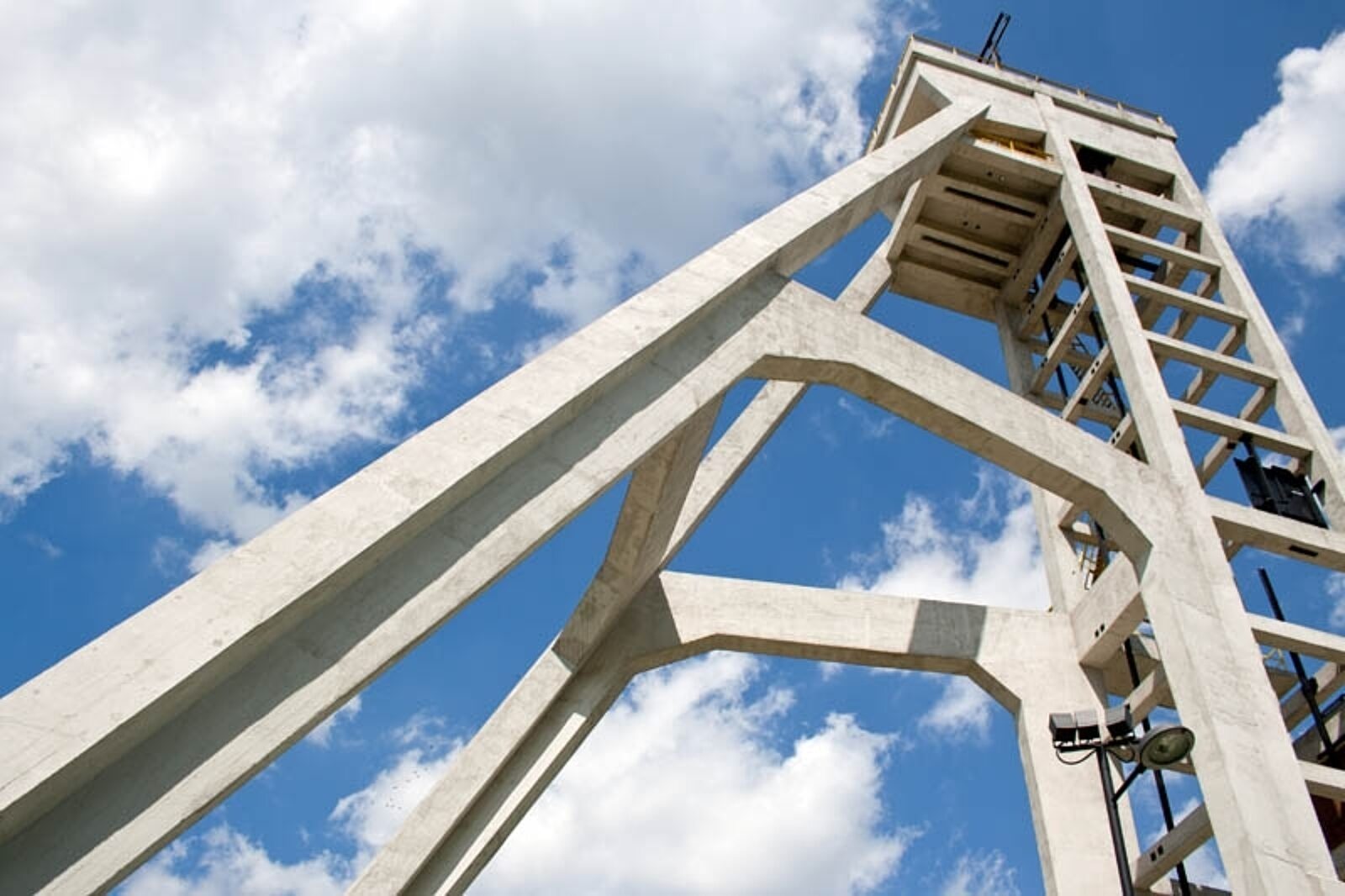 1344405693 szyb prezydent bar 7