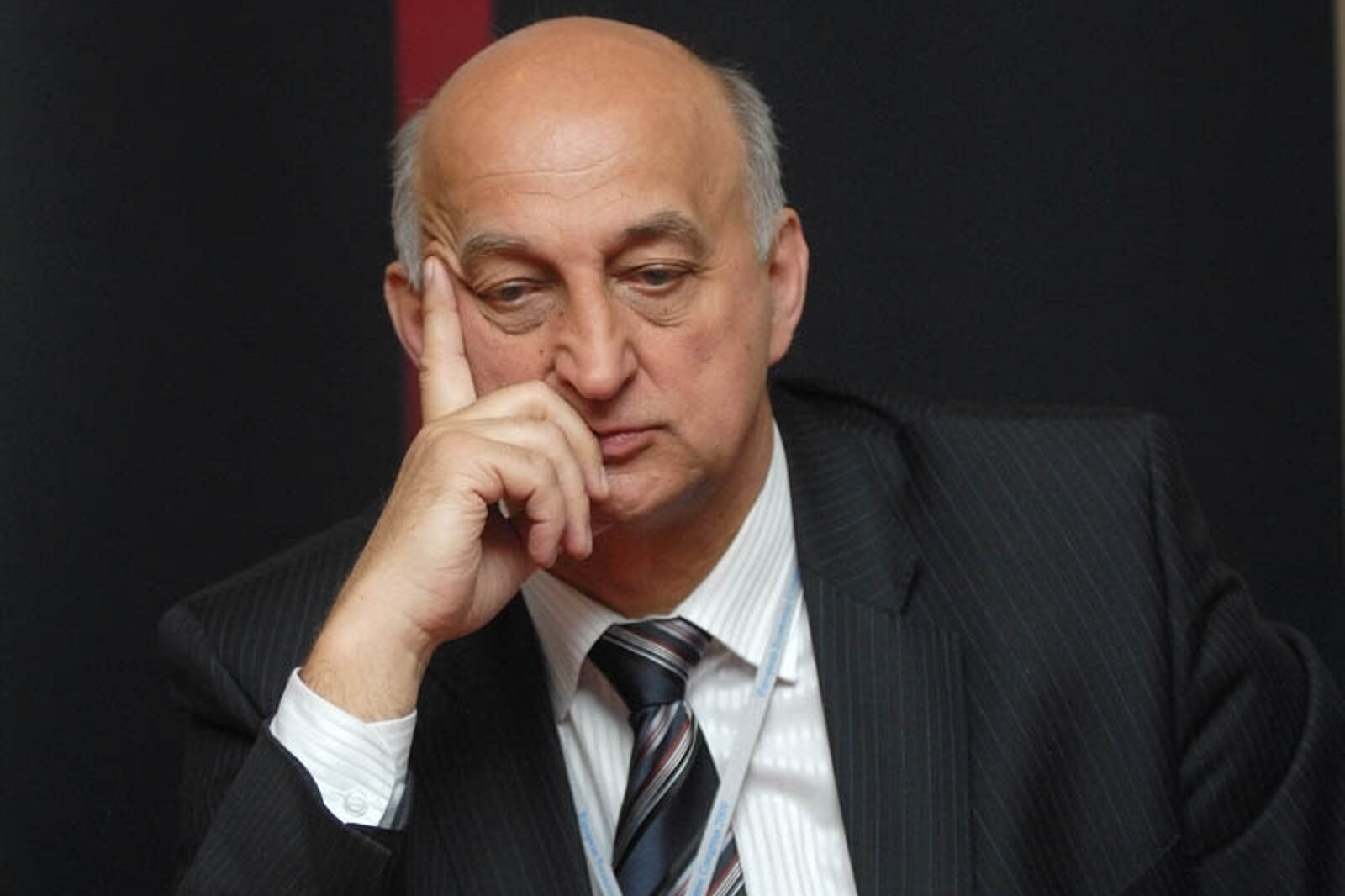 1346420697 tajdus12 gal