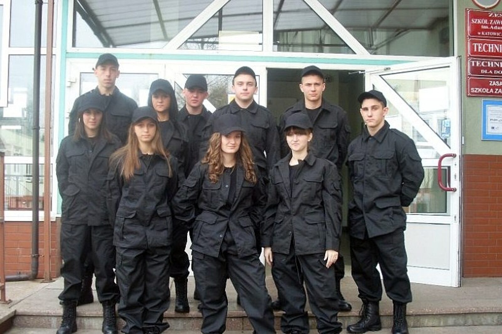 1347870967 mundurowi szkola zsz3 pl