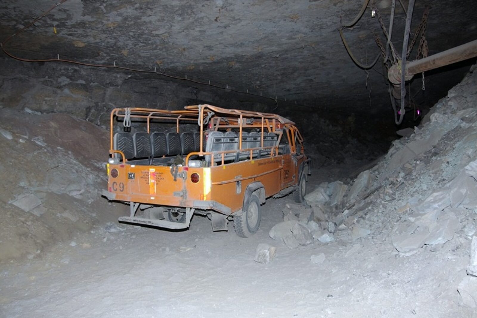 1364220247 pozostawiony pojazd zalogi