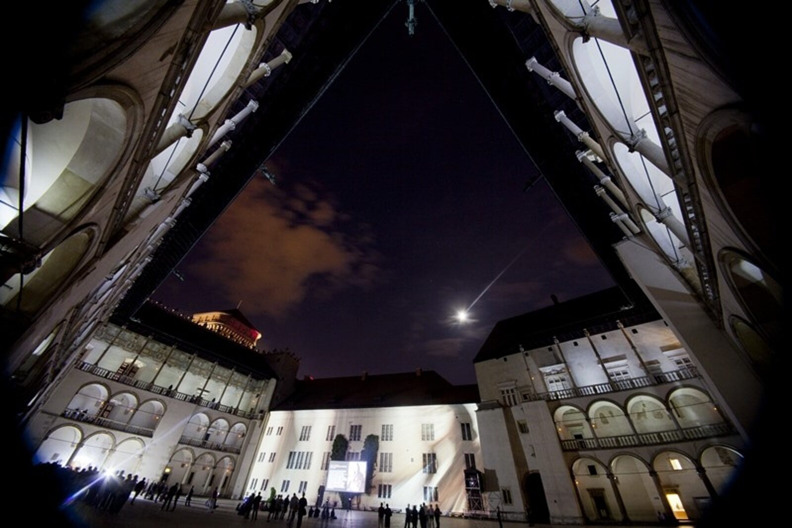 1369035915 wawel tauron