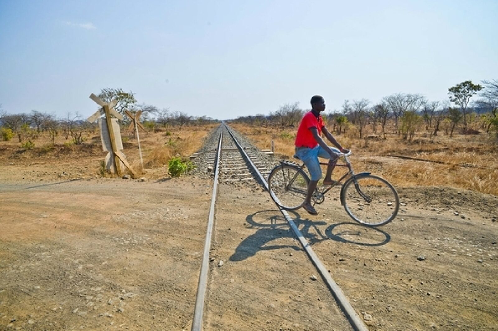 Węgolwy tor kolejowy kompanii Vale, który w 2012 r. blokowało pół tysiąca tubylców w proteście przeciwko przesiedleniom.