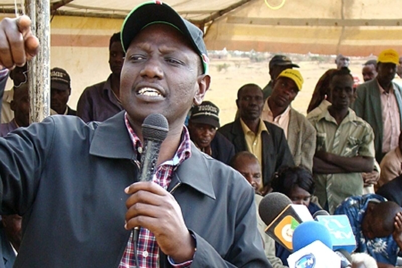 1376474677 w ruto kenia isbadal com