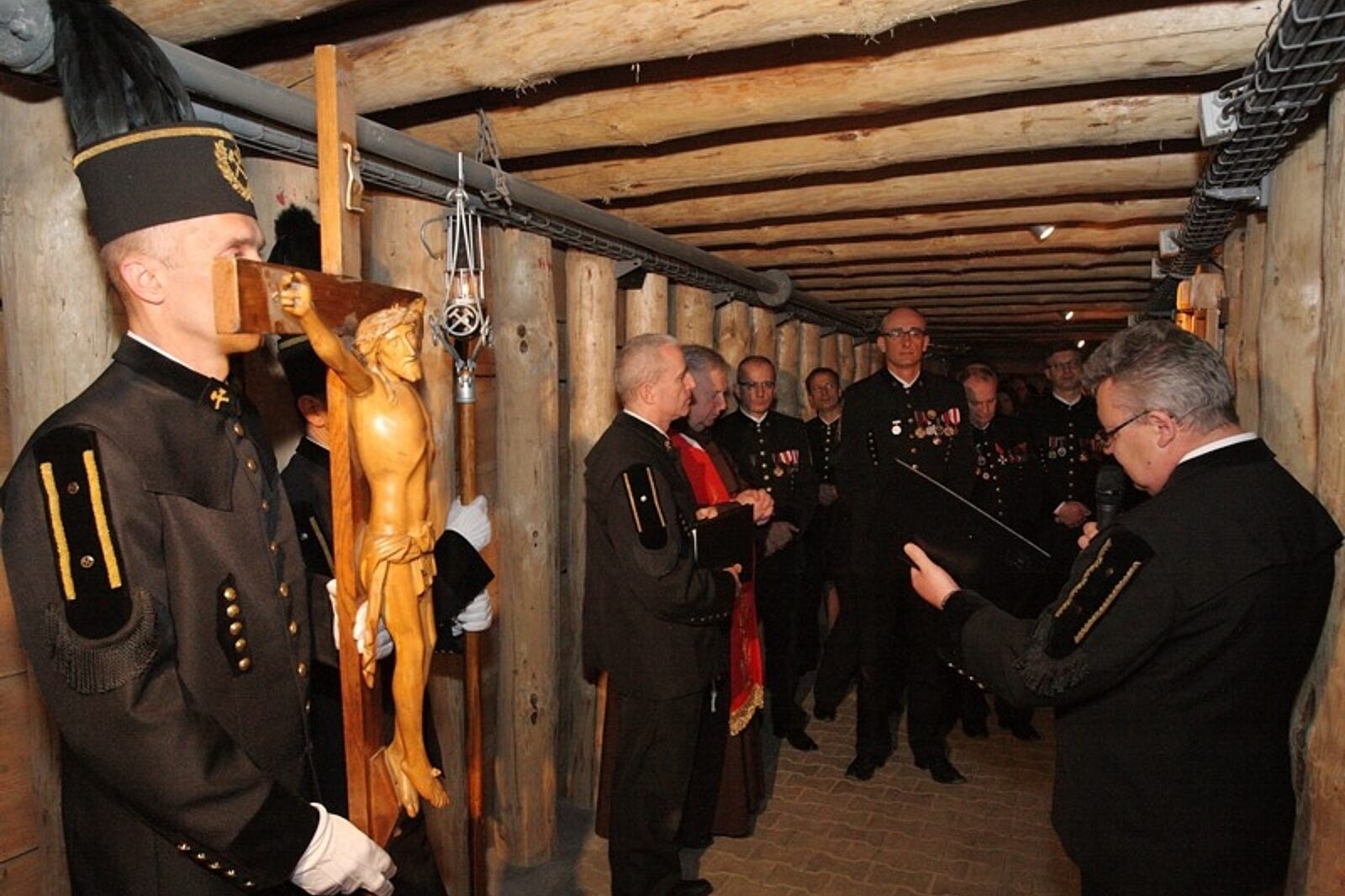 1397888742 wieliczka droga krzyzowa r stachurski