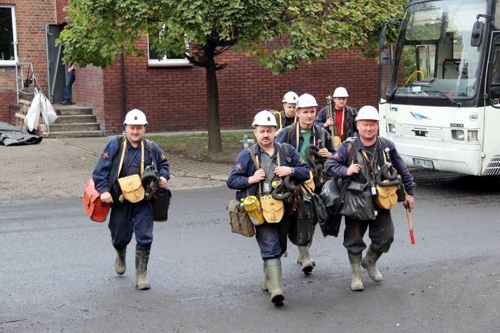 1413452914 ratownicy wesola 36