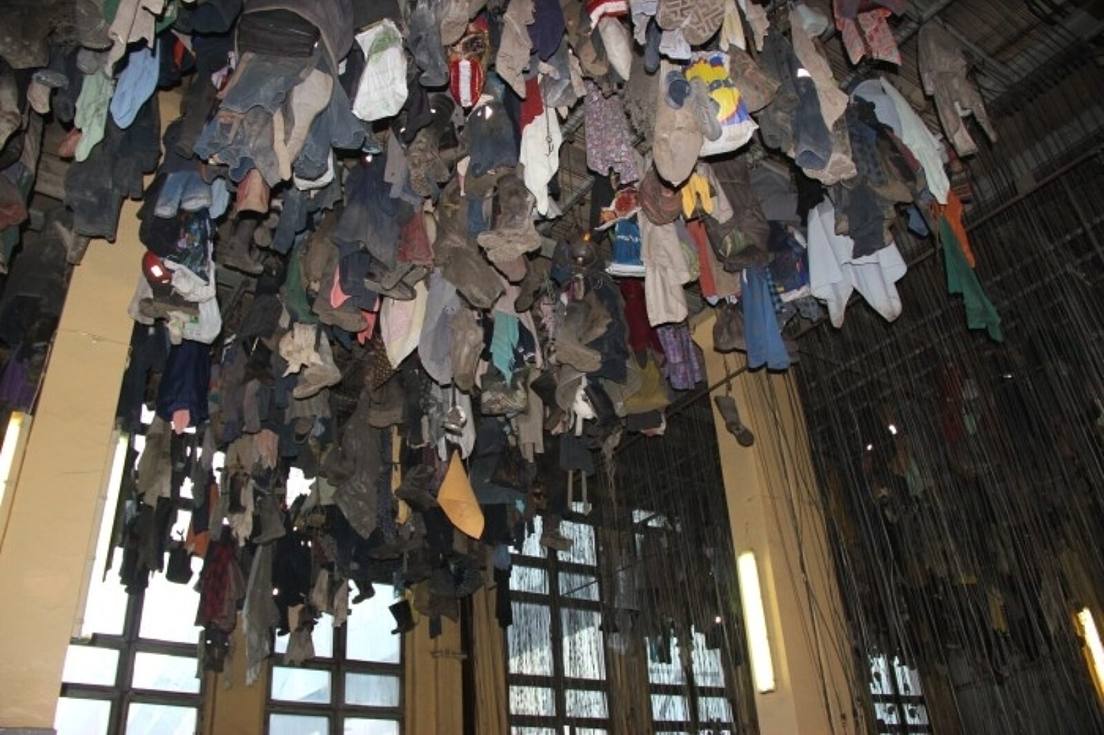 W Polsce kopalnianą łaźnię dzieli się na „czystą” i „brudną”, a w Niemczech i Francji na „białą” i „czarną” - dzielili się spostrzeżeniami Francuzi w Bobrku