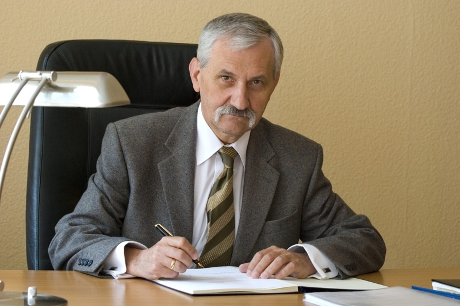 1432136193 stanislaw trenczek