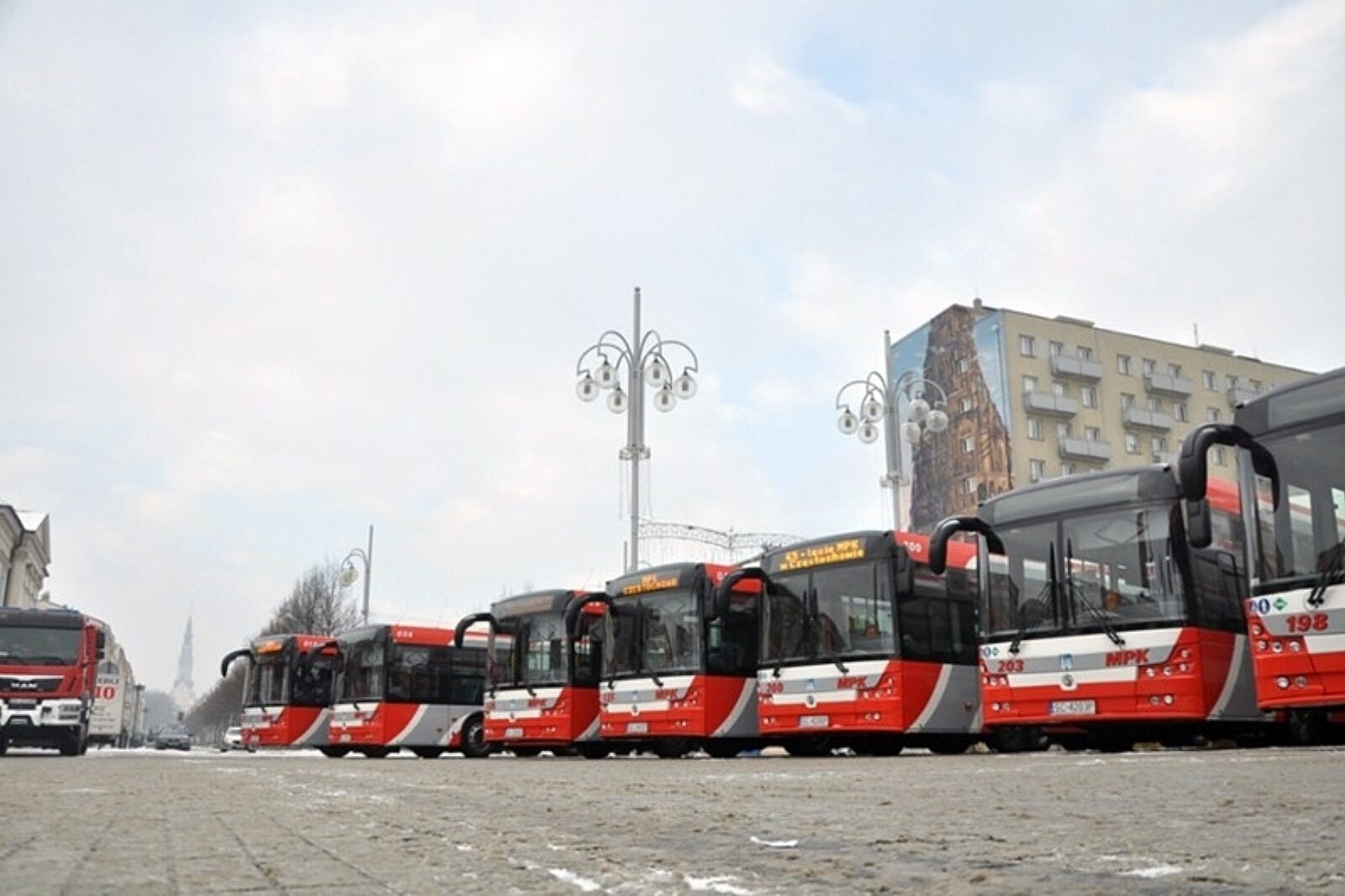 1452266318 autobusy hybrydowe czestochowa pl