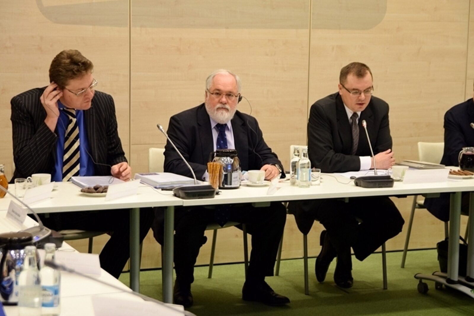 1452874292 komiszarz