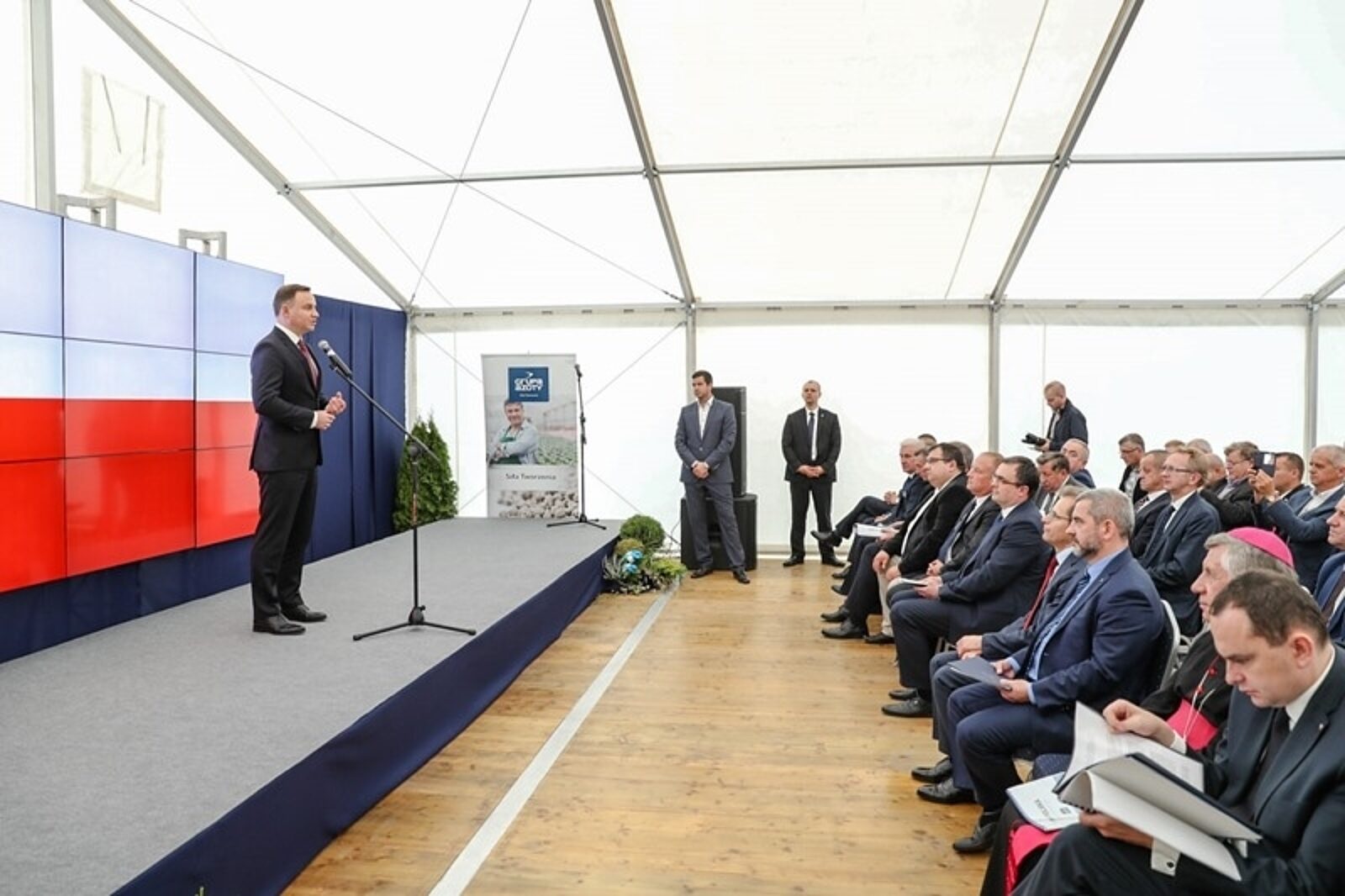 1475648015 prezydent duda police prezydent pl