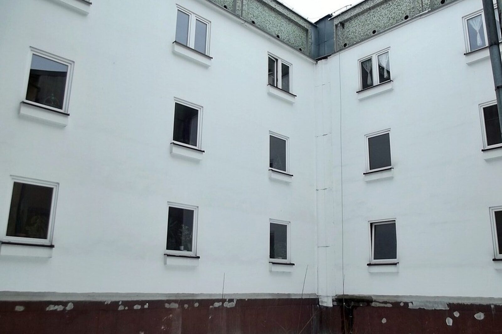 Sosnowiec, ul. Czeladzka 31-31A - budynek po remoncie elewacji