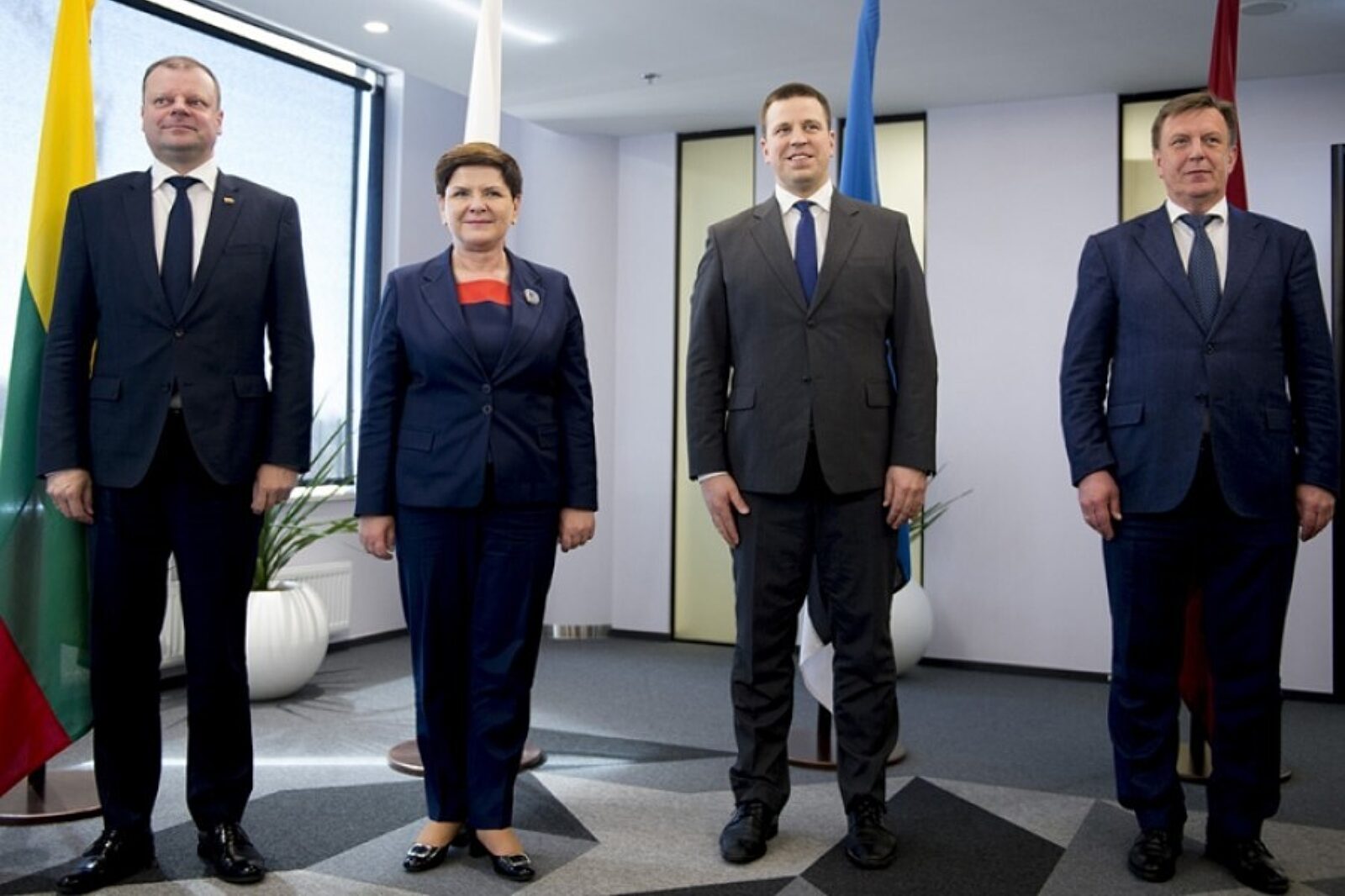 1494328783 szydlo premierzy tallin kprm